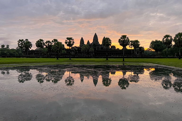 Siem Reap: Angkor Wat Excursión en grupo reducido al Amanecer y DesayunoOpción de Visita Privada