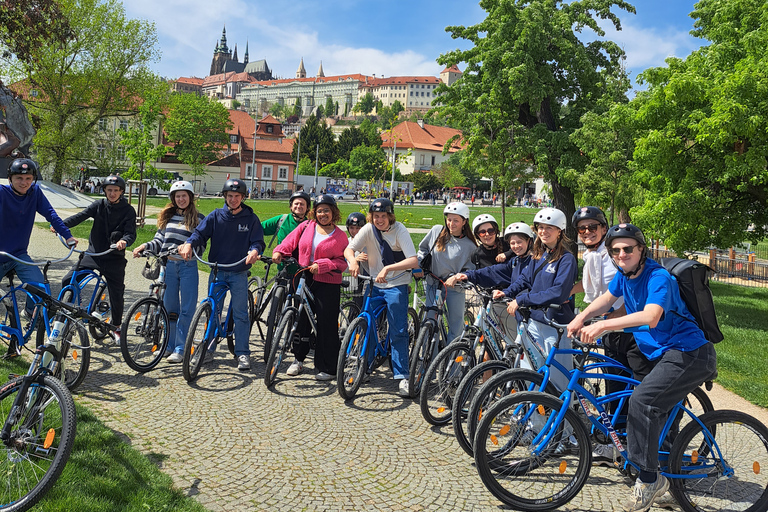 Prague : visite à vélo sur les deux rives de la Vltava