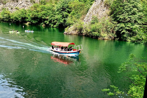 Skopje: Passeio de meio dia ao Matka Canyon e à Montanha VodnoSkopje: Matka Canyon e viagem de meio dia à montanha Vodno