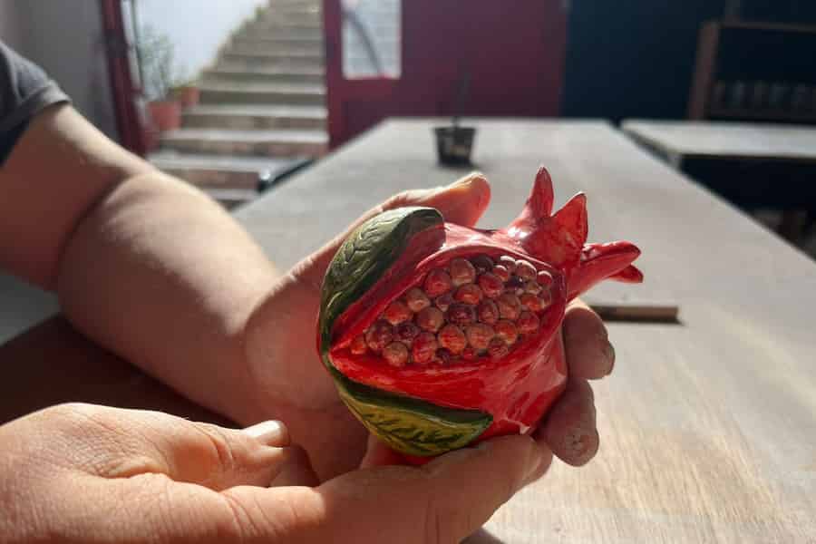 Rhodos-Stadt: Meisterkurs Granatapfeltöpfern. Foto: GetYourGuide