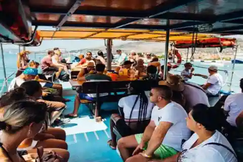 Split : Excursion en bateau au Lagon Bleu avec déjeuner, vin et plongée en apnée