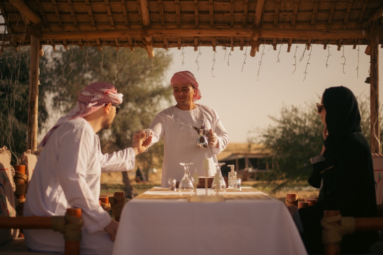 Dubaj: wycieczka po mieście z kolacją i pokazem na pustyni Al MarmoomWspólne połączenie: wycieczka po Dubaju i kolacja na pustyni Al Marmoom
