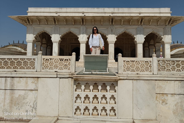 Jaipur : Taj Mahal et Agra - Visite guidée privée d'une journéeExcursion avec voiture climatisée, chauffeur et guide