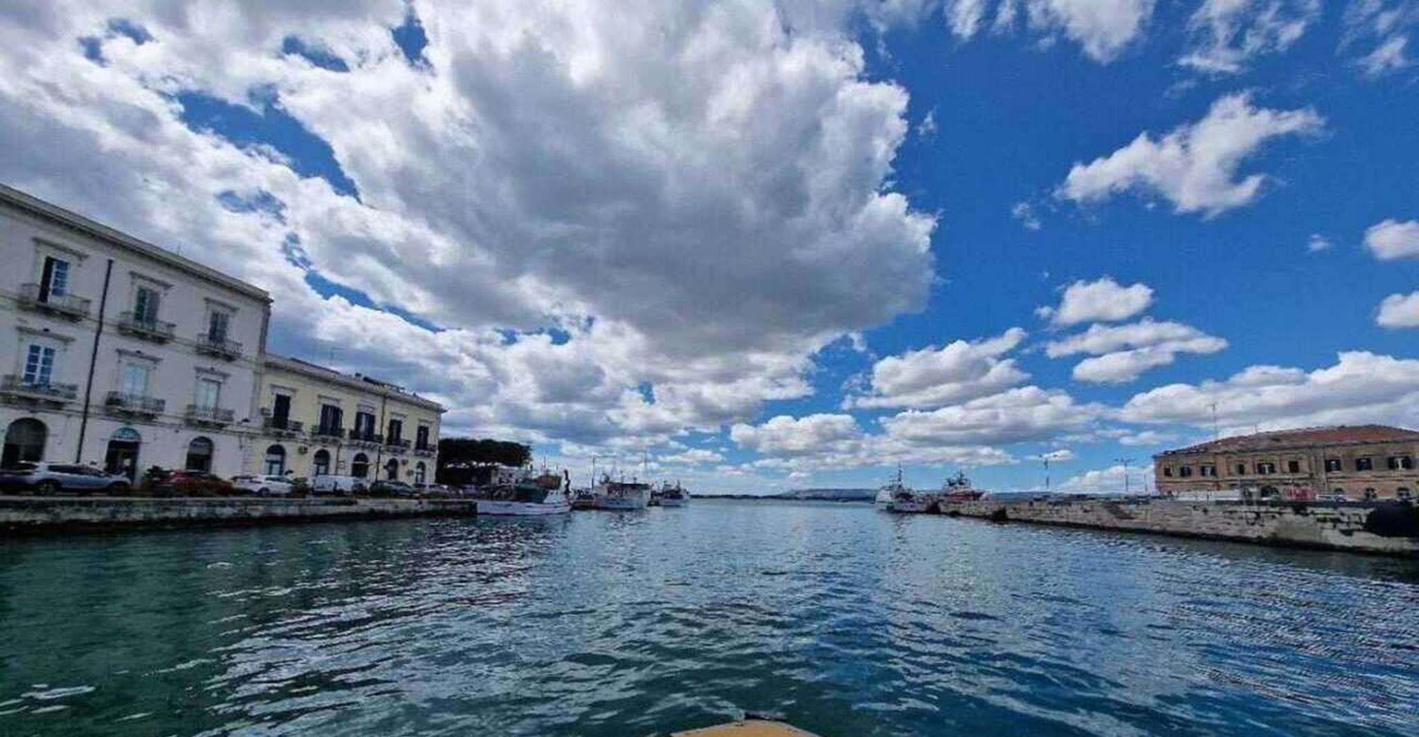 Visite en bateau de Syracuse, de l'île d'Ortigia et des grottes de la mer - Hizvo