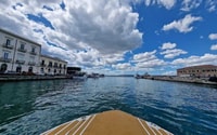 Syrakus, Ortigia Insel und Meereshöhlen Bootstour - Hizvo