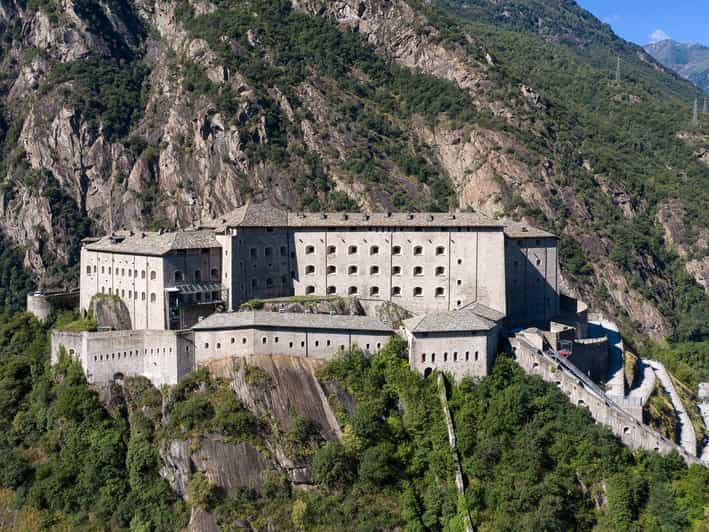 Bard: Mostre e Musei del Forte Biglietto d'ingresso con pranzo