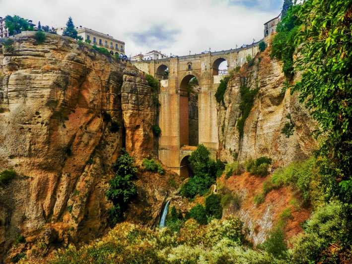 Ronda and Setenil: Full-Day Bus Trip with Walking Tour