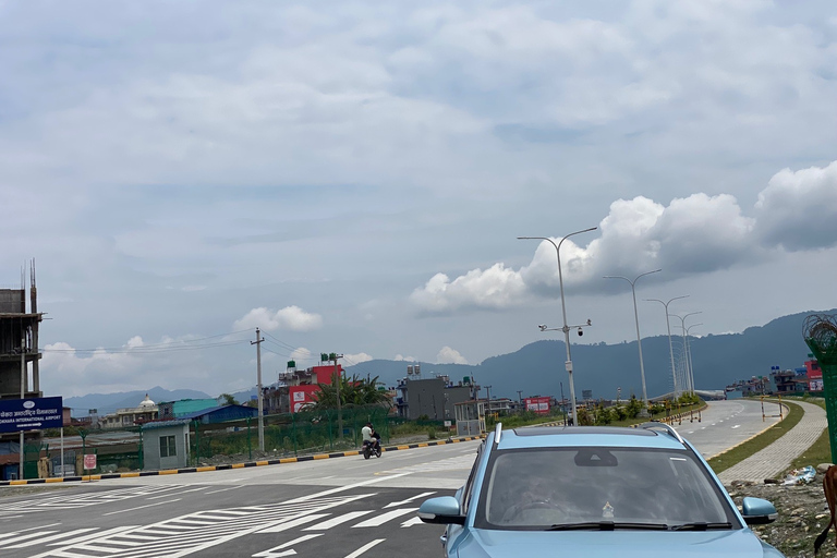 Kathmandu do Pokhary: transfer prywatnym samochodem w jedną stronę