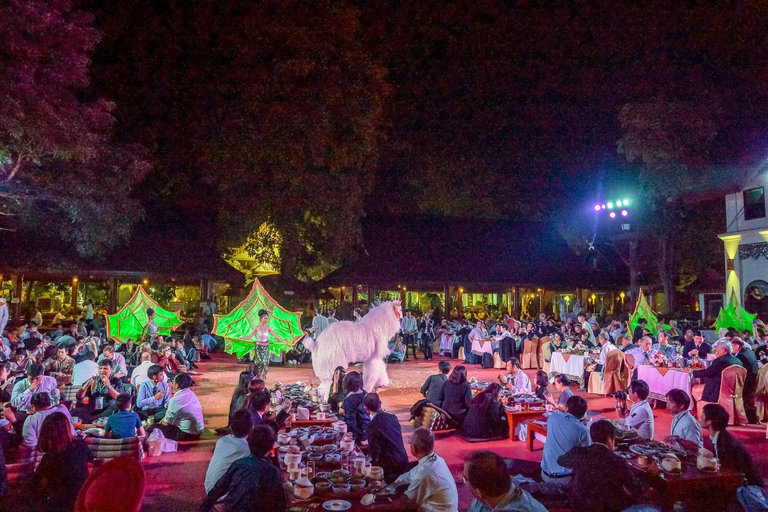 Chiang Mai: Khan Toke Traditional Meal &amp; Dancing Performance