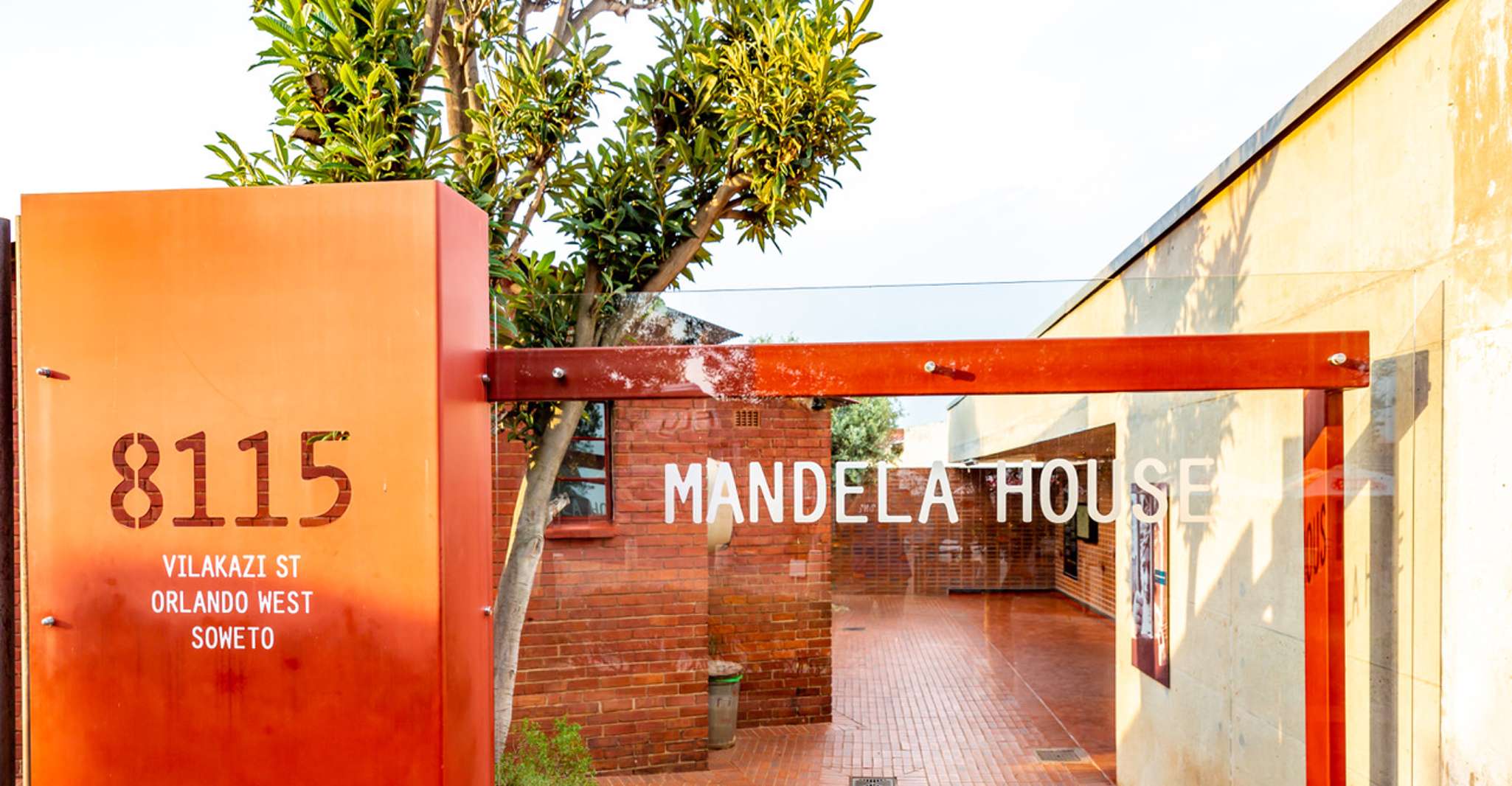 Soweto, Hop-On Hop-Off Bus, City Tour e Museo dell'apartheid - Hizvo