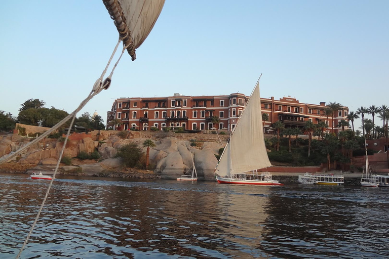 Il Cairo: visita ai monumenti di Assuan e al tempio di Abu Simbel.