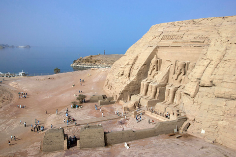 Il Cairo: visita ai monumenti di Assuan e al tempio di Abu Simbel.