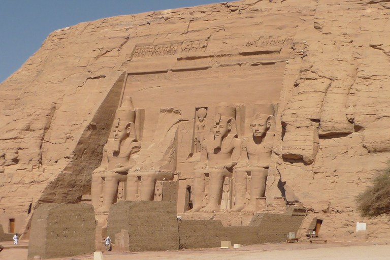 Il Cairo: visita ai monumenti di Assuan e al tempio di Abu Simbel.