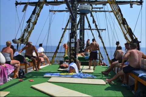 Z Alanyi: przybrzeżna wycieczka łodzią z grillem i pływaniem