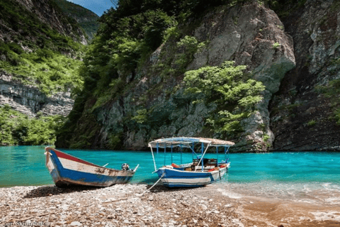 Albanische Alpen : Komani See , Valbona , Thethi