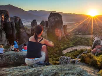 Meteora: Majestic Sunset Tour & Monasteries with Local Guide