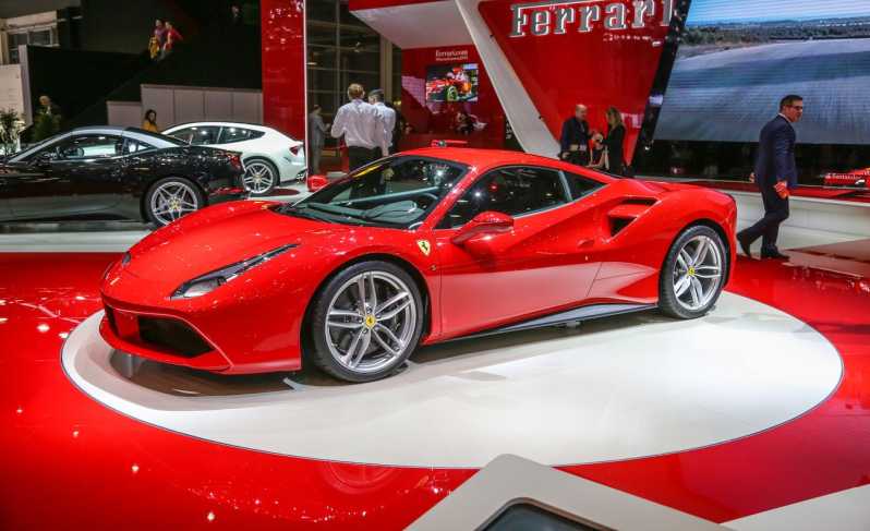 Hele dag Ferrari Museum Maranello en Bologna vanuit Florence