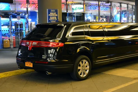 New York City Flughäfen Luxustransfers bei Ankunft oder Abflug