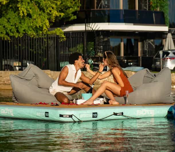 Private Floating Picnic Experience in Condado Lagoon