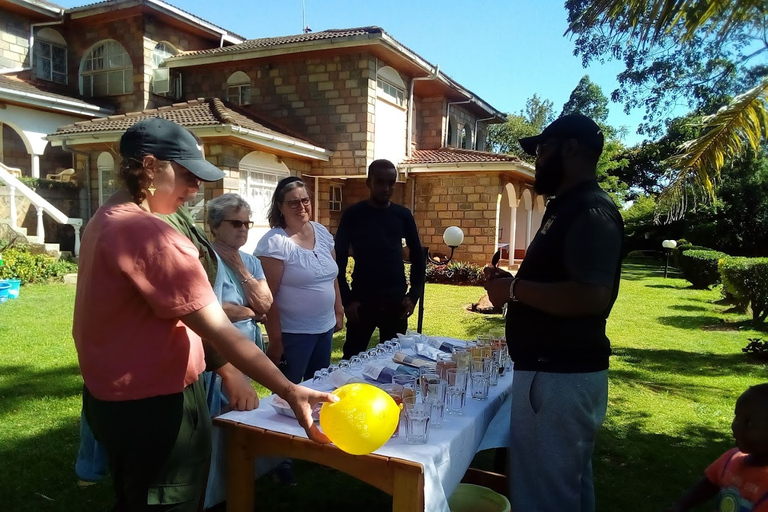 Tour della fattoria del tè viola da Nairobi - Esplora i verdi di GaturaTour della fattoria del tè viola da Nairobi - Esplora Gatura Greens