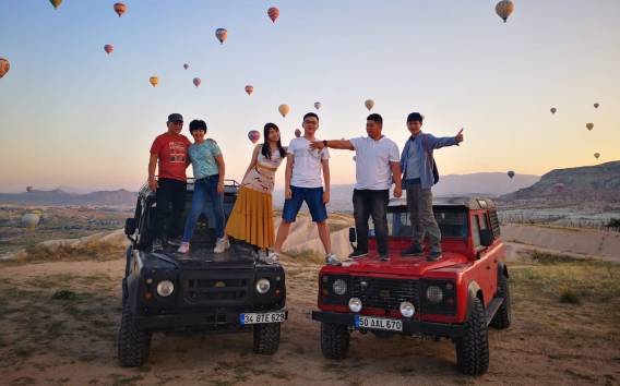 Kappadokien: Privater Off-Road Jeep Sunset Trip mit Getränk