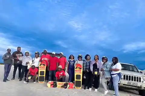 KAPSTADT: GLAM SANDBOARDING IN DEN ATLANTIS-DÜNEN MIT WILDX
