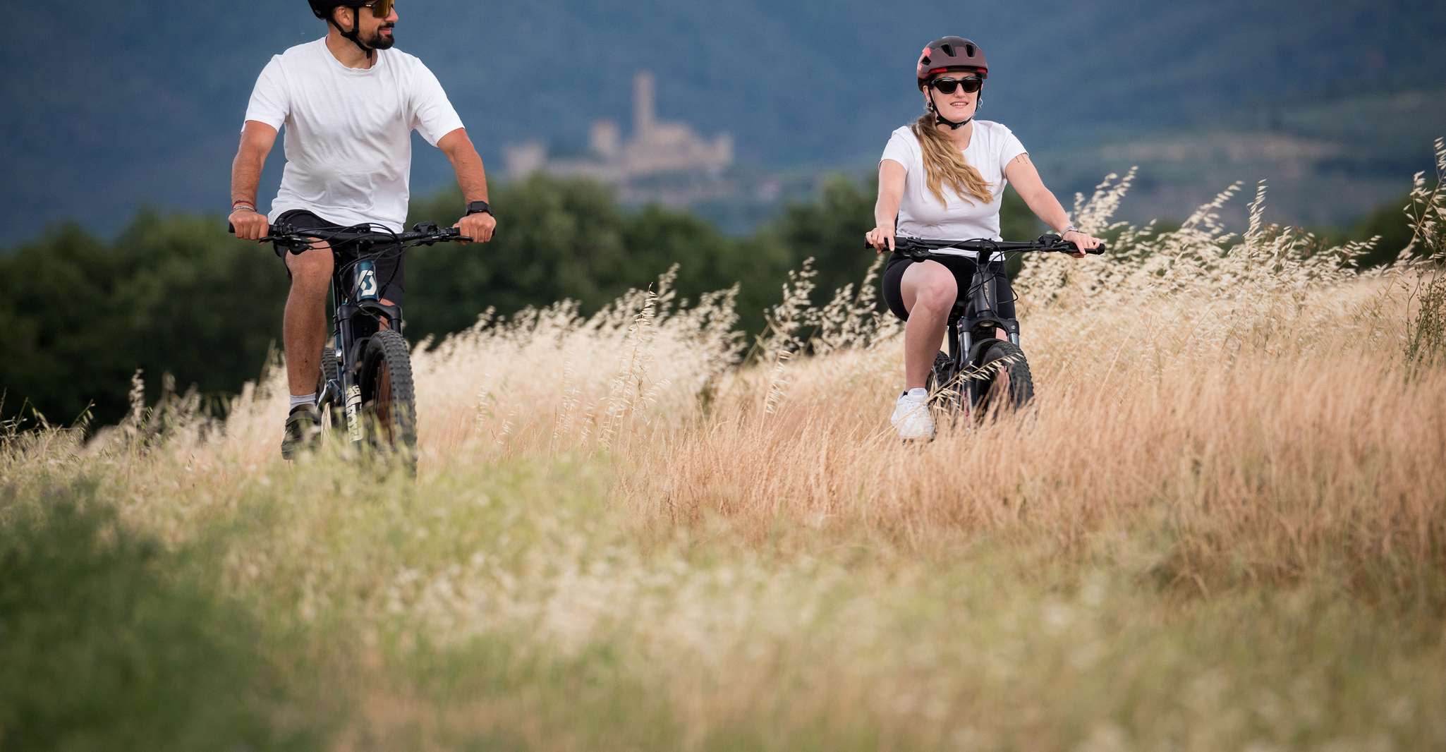 Cortona, Valdichiana Guided eBike Tour + اختيار تذوق النبيذ - Hizvo