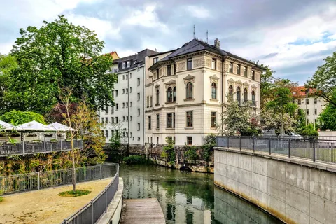 Leipzig: Surprise City Tour guided by a Local