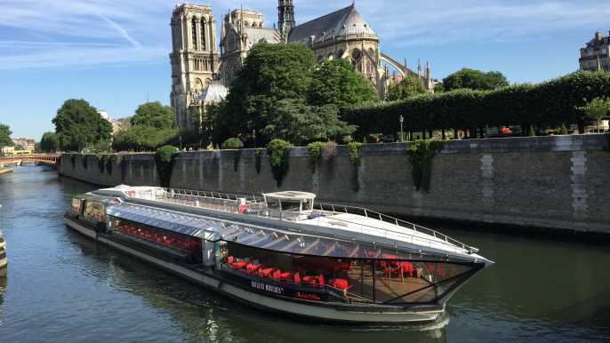 París: Cena Crucero de 4 platos por el Sena con música en directo