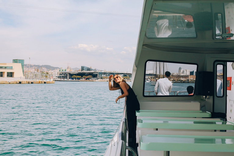 Barcelone : Croisière en catamaran de jour ou au coucher du soleil avec musiqueCroisière au coucher du soleil avec musique live