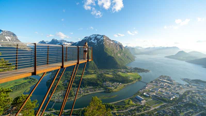 Åndalsnes: Cable Car & Guided Hike to Rampestreken Viewpoint
