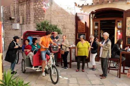 Bari: Rikscha Street Food Tour