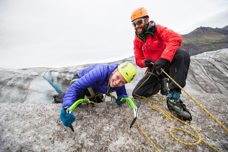 Skaftafell: Glacier Hike and Ice Climbing Guided Experience
