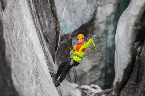 Skaftafell: Guidad upplevelse av glaciärvandring och isklättring