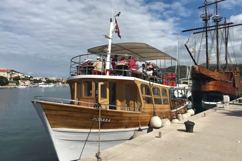 Dubrovnik : Croisière sur les îles Elaphiti avec déjeuner et boissons
