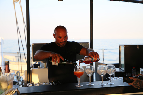 Cambrils: Sunset Catamaran Cruise with Drinks