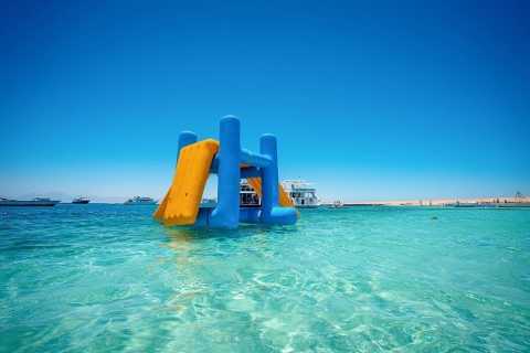 Excursion d'une journée sur l'île paradisiaque d'Hurghada avec plongée en apnée à Giftun