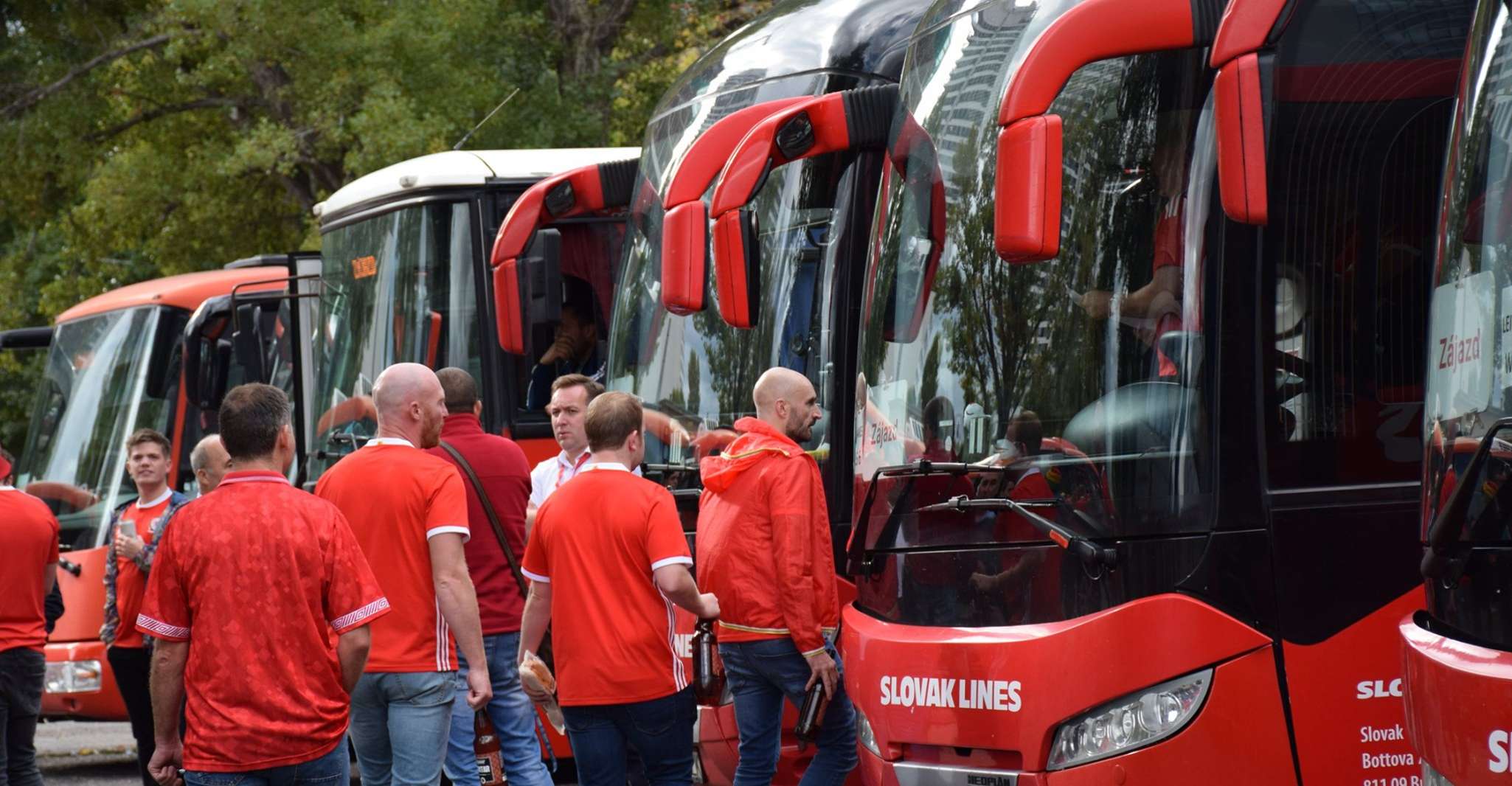 Bratislava, Bus Transfer to/from Vienna - Housity