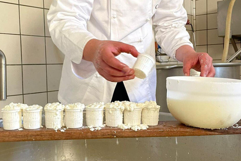 Vico Equense: Cheese-Making Class with Tasting