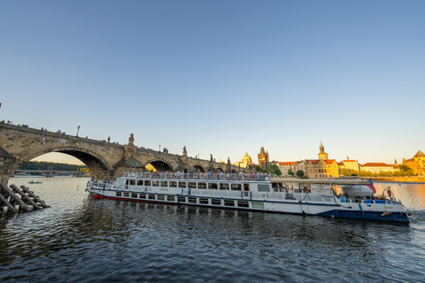 Praga: 2-godzinny rejs krajoznawczy po WełtawieWełtawa rejs krajoznawczy - Tylko z biletami