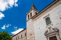 Spello, Old Town Guided Walking Tour - Housity