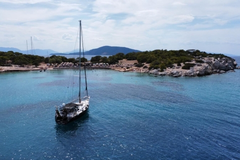 Athens Riviera: Private Luxury Sailing Cruise with Lunch