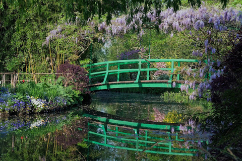 Giverny and Paris Tour with Private Pick Up and Drop