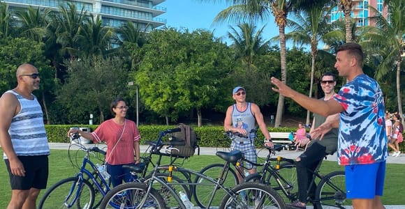 Art Deco, Geschichte und Verbrechen Fahrradtour mit Design Enthusiast