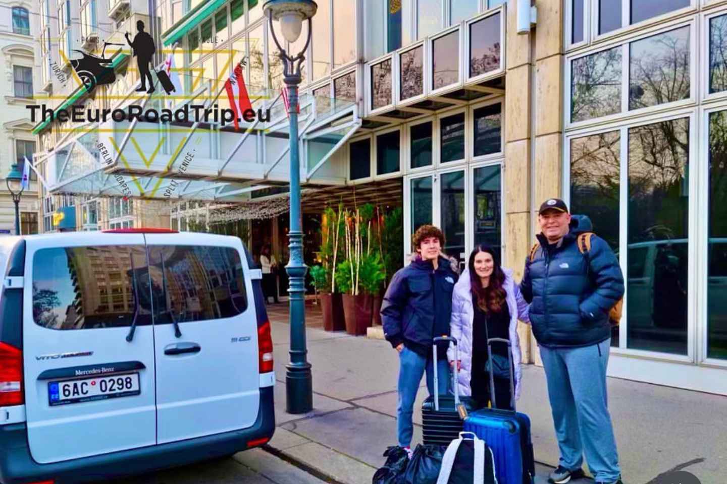 From Prague Airport: One-Way Private Transfer to Prague