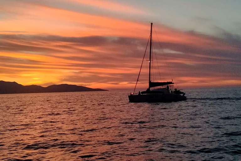 Heraklion: volo in mongolfiera all&#039;alba e crociera in catamarano al tramontoVolo e crociera senza trasferimento in hotel