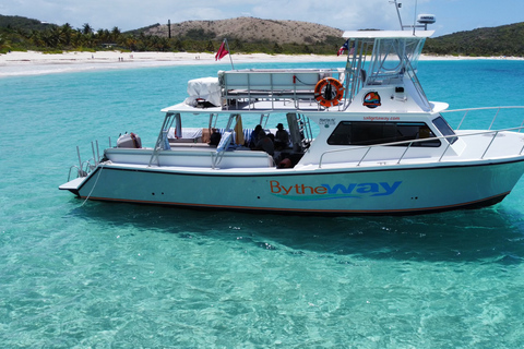 Fajardo: Culebra-boottocht met snorkelen, lunch en drankjes