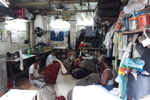 Mumbai: Dharavi Slum Walking Tour with Local Slum DwellerWalking Tour