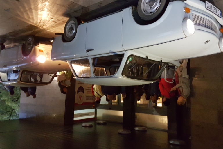 Sofia: autorit door communistische relikwieën in een Trabant-auto