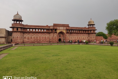 Visite du Taj Mahal au lever du soleil depuis Delhi en voitureChauffeur, voiture et guide touristique
